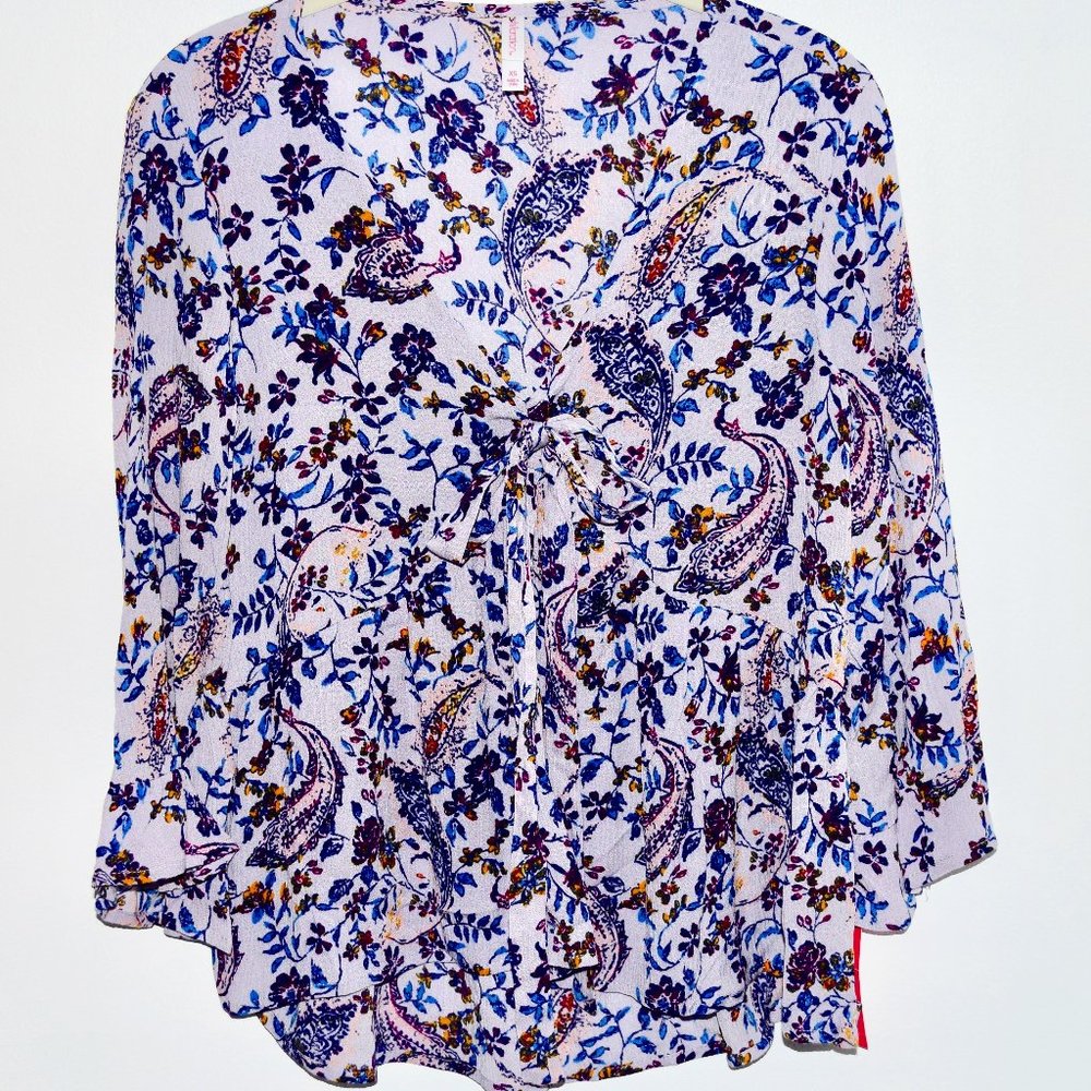 NEW Xhilaration Boho V-Neck with Bell Sleeves Top - XS